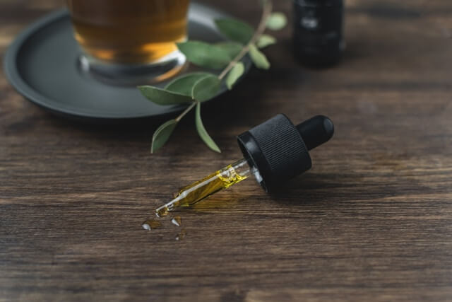 Peut-on prendre du CBD tous les jours : menstruations, anxiété et sommeil - Tranquille les Filles
